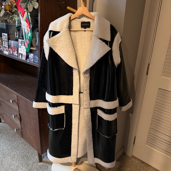 ELOQUII Freya Convertible Patent Leather Sherpa Coat size 14/16 - Picture 7 of 10